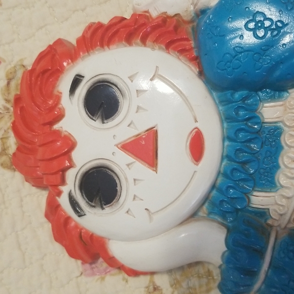 Vintage Raggedy Ann and Andy Wall Decor - Picture 7 of 13